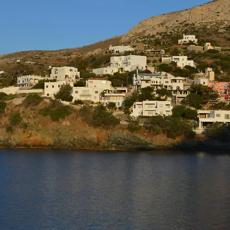 White Lotus Seaside Kini