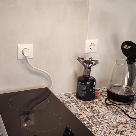 White Lotus Seaside * Kini