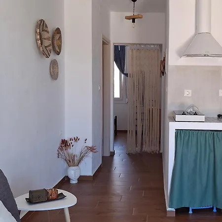 White Lotus Seaside Kini