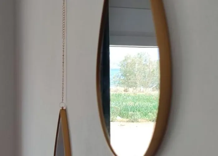 White Lotus Seaside Дом отдыха *