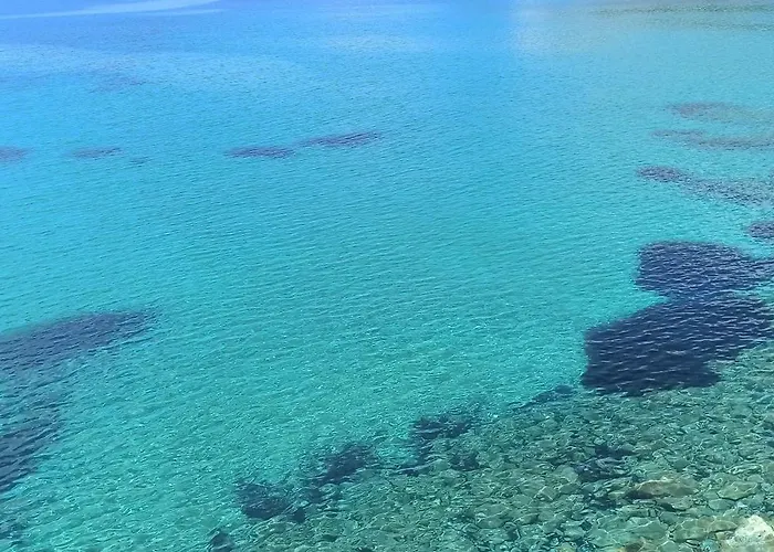 White Lotus Seaside Дом отдыха Кинион