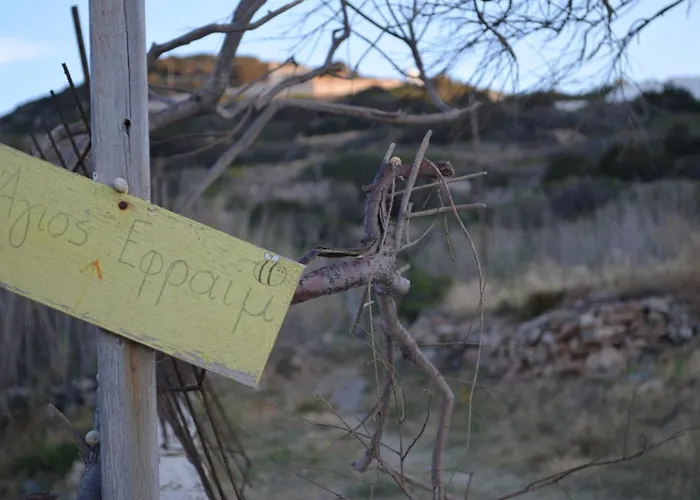 White Lotus Seaside Кинион