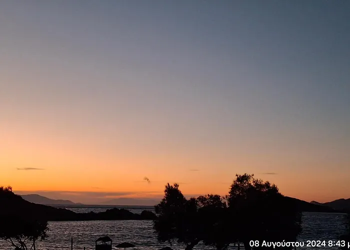 Дом отдыха White Lotus Seaside *